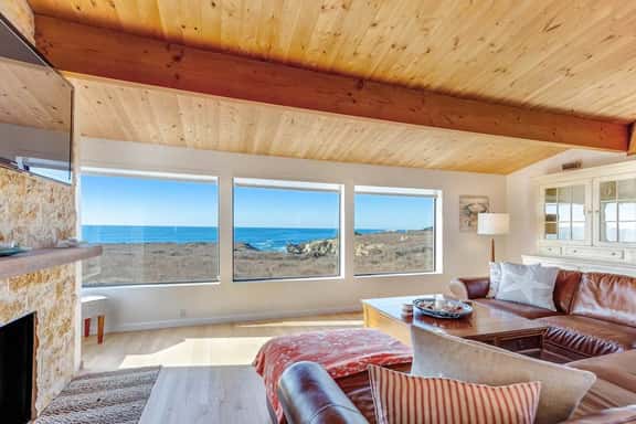Del Mar Point - Dog-friendly home with cove views, a private hot tub, & rec center access - Image 1