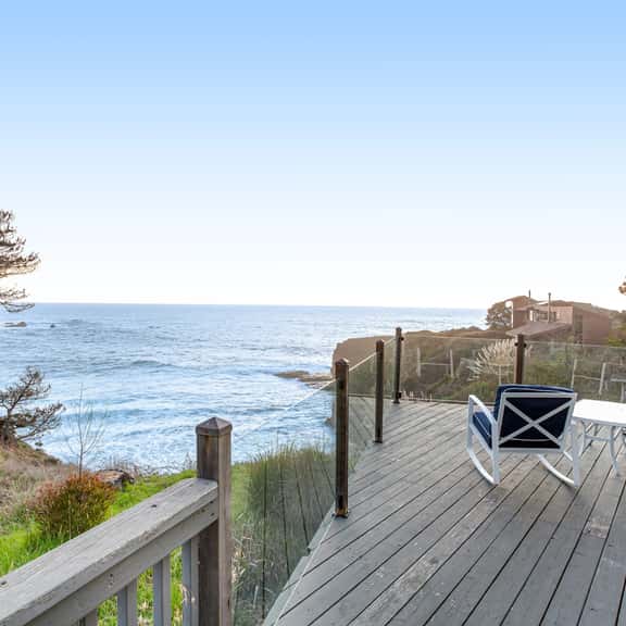 Otter's Rest - Gualala blufftop cottage with fireplace & grill, dogs welcome - Image 1