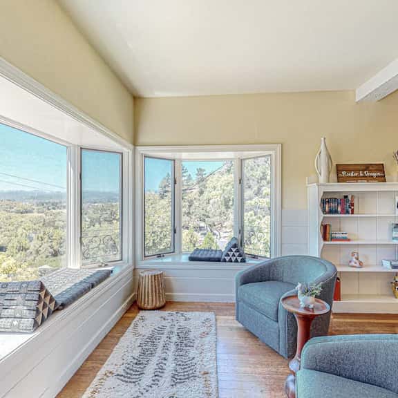 Dragon Cottage - Furnished Monthly Rental in Healdsburg, 5BR with Valley Views - Image 1