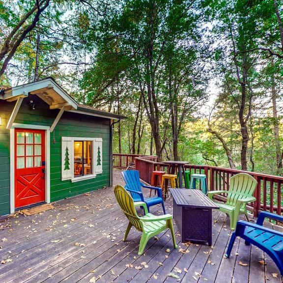 The Lazy Bear - Forestville Dog-Friendly Forest Cabin with Hot Tub - Image 1