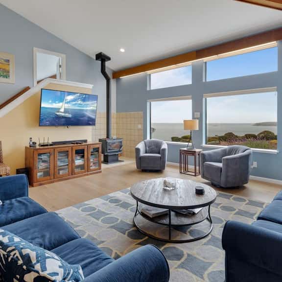 Eagles nest - Bodega Harbour Ocean-View Hot Tub Retreat - Image 1