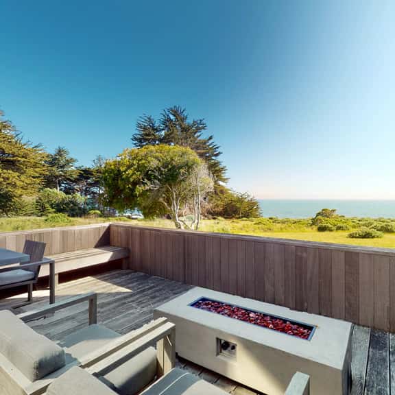 Just Bluffing - Oceanfront home near Shell Beach & Bluff Trail with deck & ocean views - Image 1