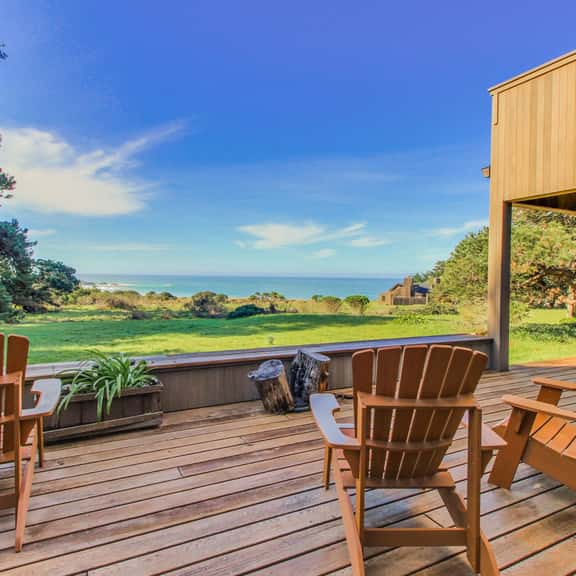 Webb House - Oceanfront home with private hot tub near Black Point - Image 1