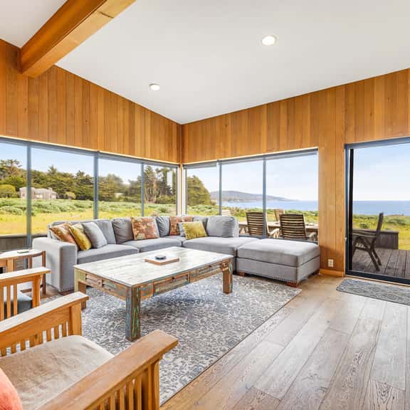 Aloha House - William Brunner-designed home with private hot tub, dogs welcome - Image 1