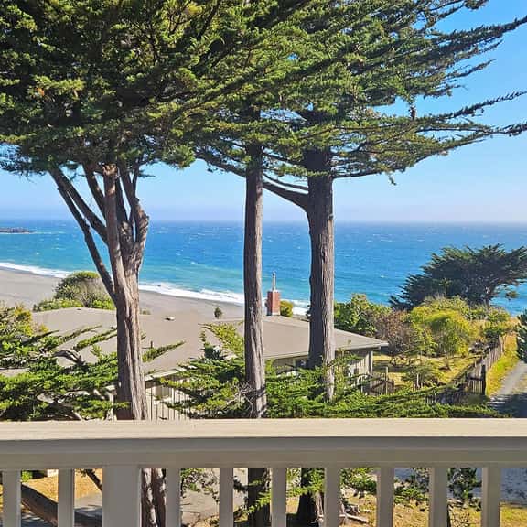 Eagle's Landing - Main House - Updated home with ocean views, private hot tub, fire table, outdoor kitchen - Image 1