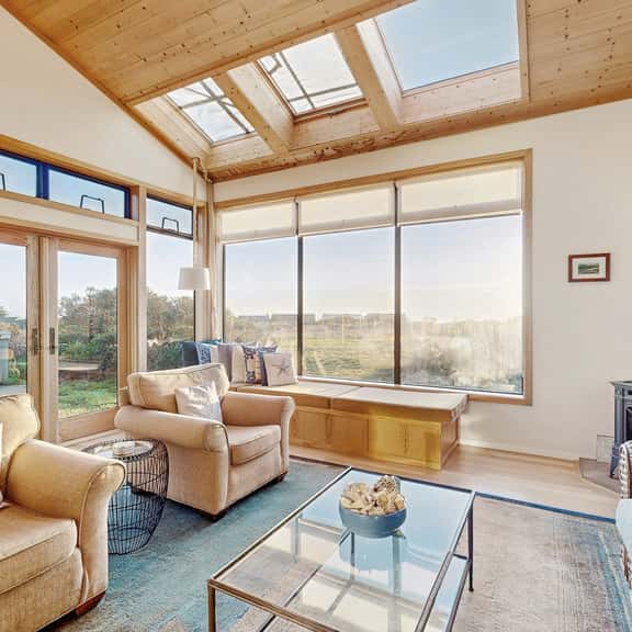 Del Mar Meadow - Meadow home with hot tub & trail access, dogs welcome - Image 1
