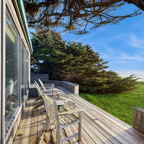 Bowsprit Retreat - Oceanfront Sea Ranch home with hot tub & deck, dogs welcome - Image 1