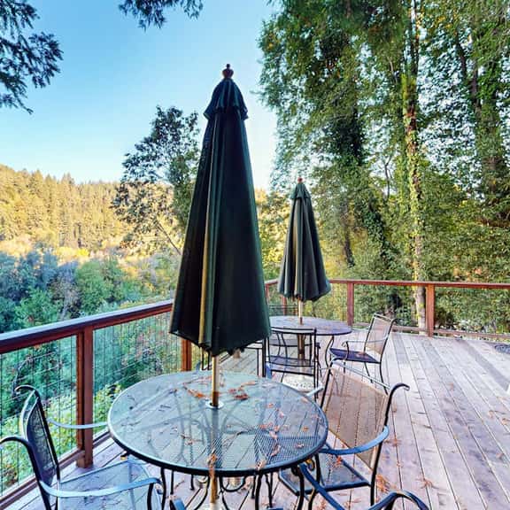 Villa Eileen - Guerneville Dog-Friendly Riverfront Cabin with Outdoor Kitchen - Image 1