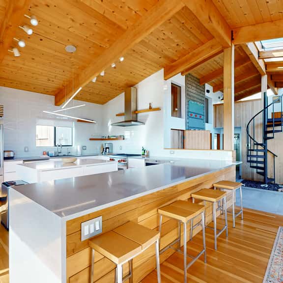 Coffee by the Sea - Ocean-view meadow home with private hot tub, dogs welcome - Image 1