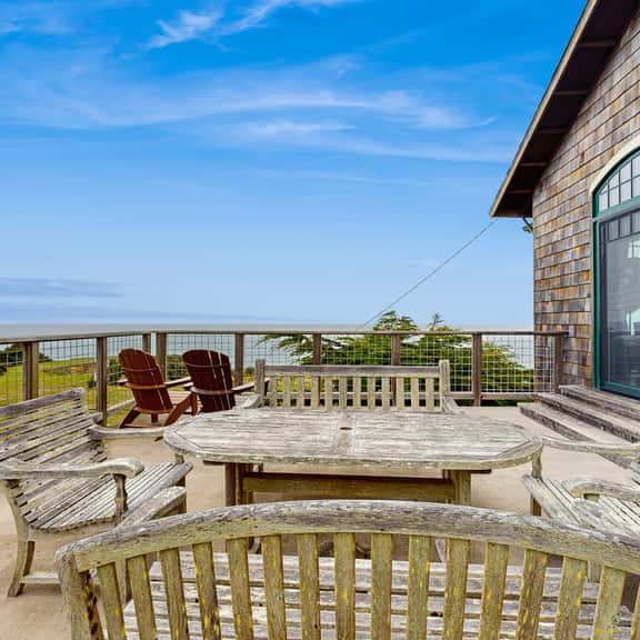 Seascape Gualala - Gualala home with ocean views, Viking kitchen & gas fireplaces - Image 1