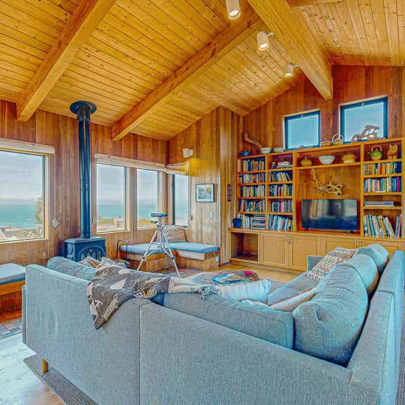 Gewing House - Sea Ranch home with private hot tub near Pebble Beach - Image 1