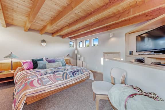 Mini Me on the Coast - Meadow cottage with private hot tub 450 feet from the Pacific ocean - Image 5
