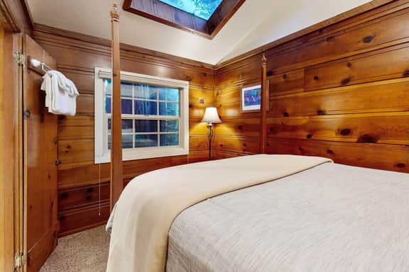 Home on the Range - Dog-Friendly Guerneville Cabin near River - Image 5