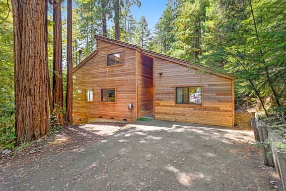 Sequoia Sunset - Forested home with fireplace & ev charger near Anchor Bay, dogs welcome - Image 5
