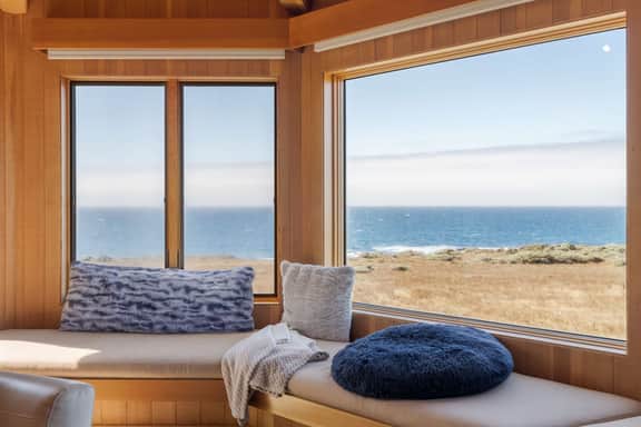 White Waters - Oceanfront seaside home with balcony & sweeping ocean views - Image 2