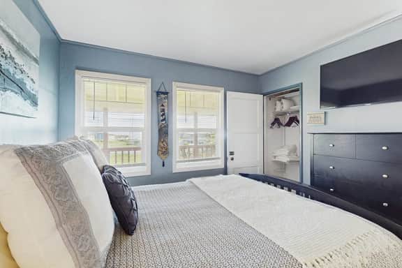 Coastal Dream - Bodega Bay Dog-Friendly Ocean-View Cottage with Hot Tub - Image 5