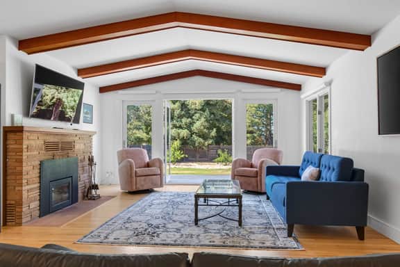 The Gravenstein - Sebastopol Orchard Retreat with Hot Tub - Image 2