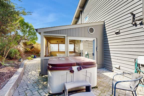 Gualala Harmony House - Gualala ocean-view home with private hot tub, dogs welcome - Image 4