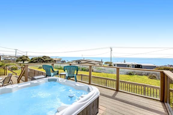 Cozy Carmet Cottage - Bodega Bay Dog-Friendly Oceanview Cottage with Hot Tub - Image 2