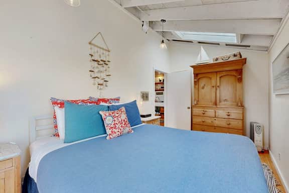 Mar-Tiny - Bodega Bay Salmon Creek Waterfront Cottage for Two and Dogs - Image 5