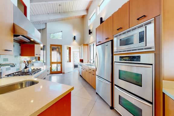 Just Bluffing - Oceanfront home near Shell Beach & Bluff Trail with deck & ocean views - Image 3