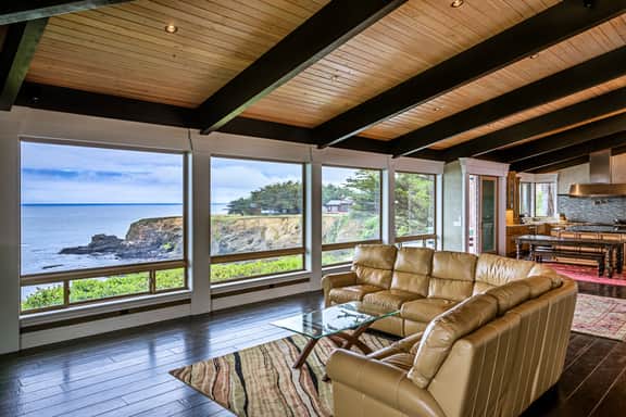 Oceanfront Dream Hideaway - Luxury blufftop home with hot tub, wraparound deck, gourmet kitchen & ocean view - Image 2