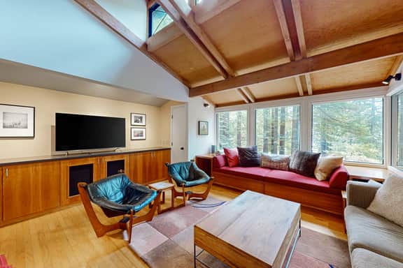 Windsong Redwood Retreat - Forested home with deck & grill near the Lodge, dogs welcome - Image 5