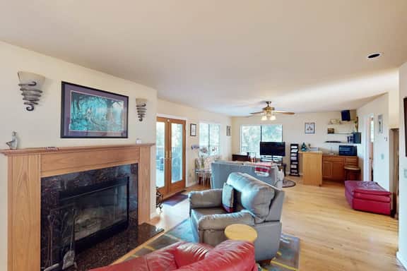 Highland Oasis - Cloverdale Hillside Lodge on 7 Wooded Acres - Image 2