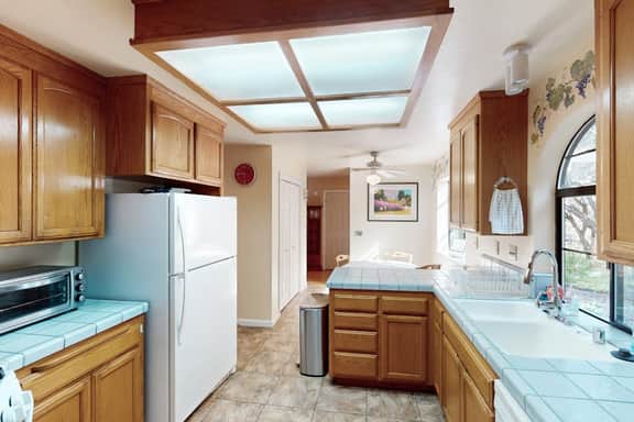 Highland Oasis - Cloverdale Hillside Lodge on 7 Wooded Acres - Image 4