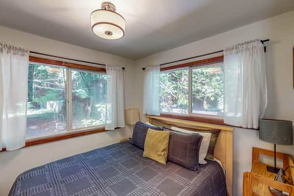 Little House on the Creek - Cazadero Dog-Friendly Creekside Cottage in Redwoods - Image 5