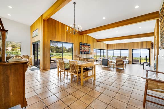 Aloha House - William Brunner-designed home with private hot tub, dogs welcome - Image 3