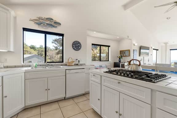 Casa Del Mar - Ocean-view Sea Ranch home with private hot tub & fireplace - Image 4