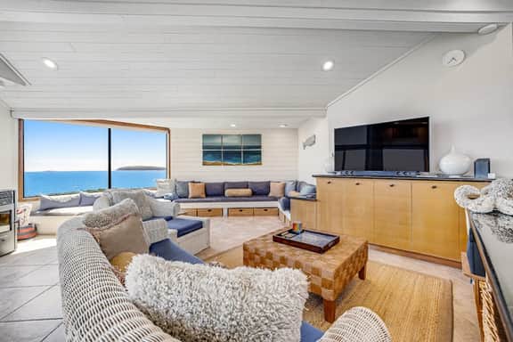 Blue Horizon - Bodega Bay Dog-Friendly Oceanview Home with Hot Tub - Image 3