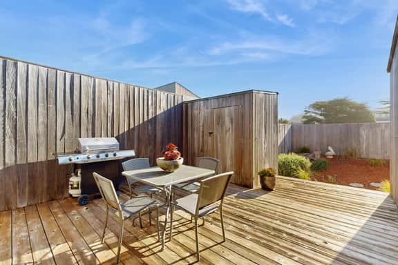 Pelican Landing - Ocean view home with stone fireplace, dog-friendly - Image 4