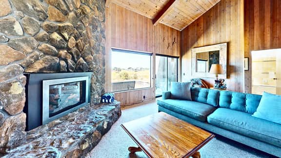 Pelican Landing - Ocean view home with stone fireplace, dog-friendly - Image 2