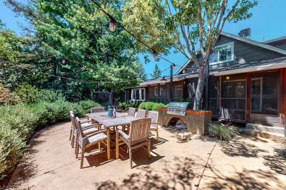 Modern Country Retre - Modern Sonoma Farmhouse with Pool & Hot Tub - Image 3