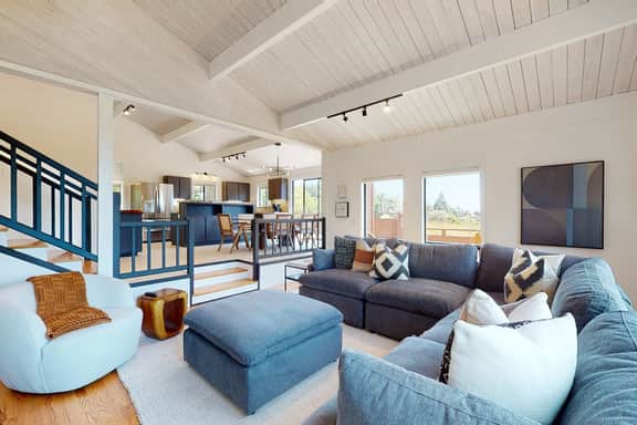 The Great Escape - Luxe Sea Ranch home with hot tub, ocean view & yoga space - Image 2
