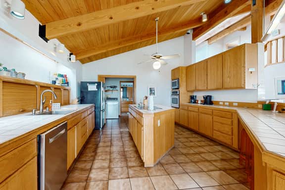 Double R - Sea Ranch blufftop home with private hot tub & EV charger - Image 3