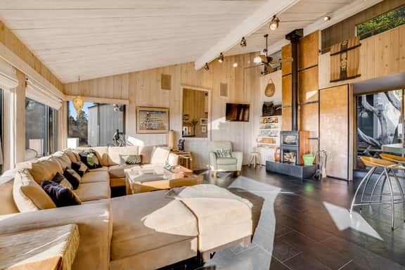 Eurella Estate - Esherick-designed home with private hot tub near Black Point, dogs welcome - Image 5