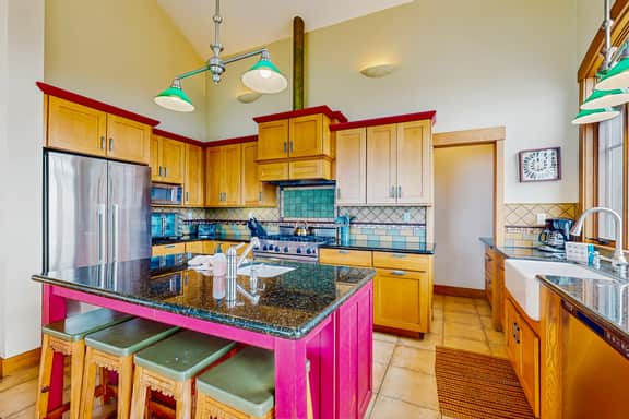 Seascape Gualala - Gualala home with ocean views, Viking kitchen & gas fireplaces - Image 4