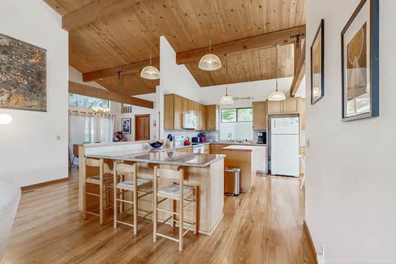 Hilma House - Meadow home with private hot tub on the golf course, dogs welcome - Image 3