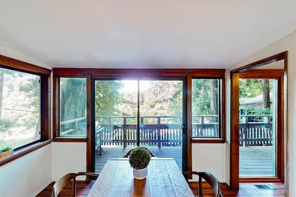 Monte Rio Vista Lodge - Dog-Friendly Russian River View Retreat with Hot Tub - Image 3