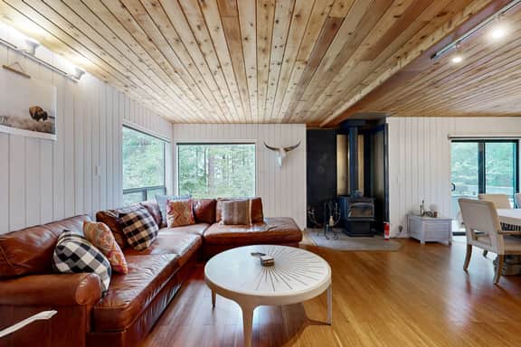 Tree House - Sea Ranch home with deck & grill near Shell Beach, dogs welcome - Image 3