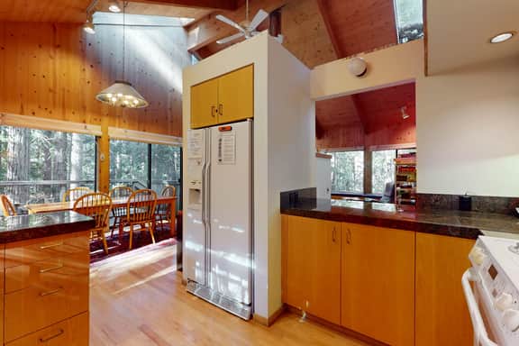 Longwell House - Forested home with private hot tub & fireplace near trails - Image 5