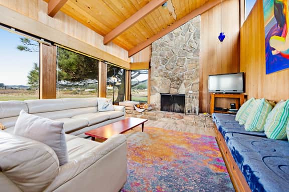 Anam Cara - Distant ocean-view home with hot tub near Walk On Beach, dogs welcome - Image 4