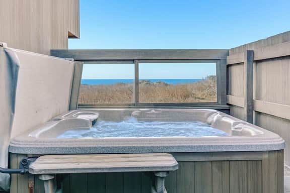 Del Mar Point - Dog-friendly home with cove views, a private hot tub, & rec center access - Image 3