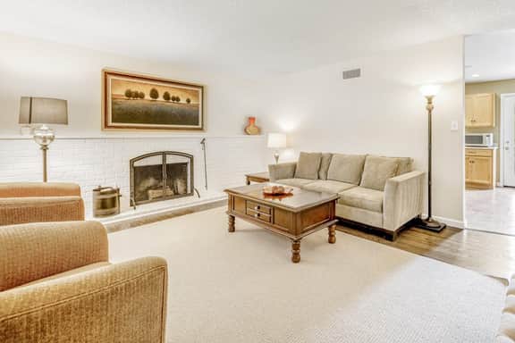 Kenwood Retreat - Kenwood Home with Bocce Court, Dog Friendly - Image 2