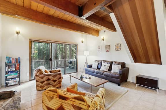 Deep Woods Hideaway - Dog-friendly forest retreat among redwoods, walk to Hot Spot & Gualala River - Image 2