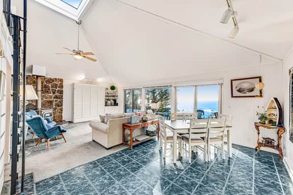 Cove House - Gualala cottage with private hot tub & ocean views near the bluffs - Image 3