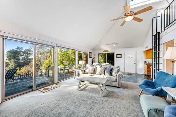 Cove House - Gualala cottage with private hot tub & ocean views near the bluffs - Image 2